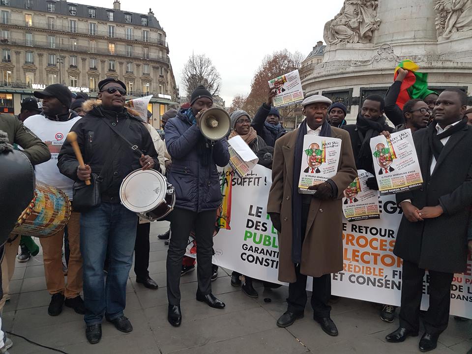 France: L&rsquo;opposition déchire les accords signés et dénigre Macky Sall à Paris