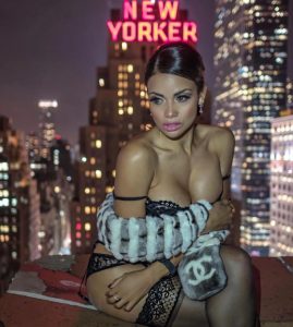policiere-sexy-samantha-3-610x680