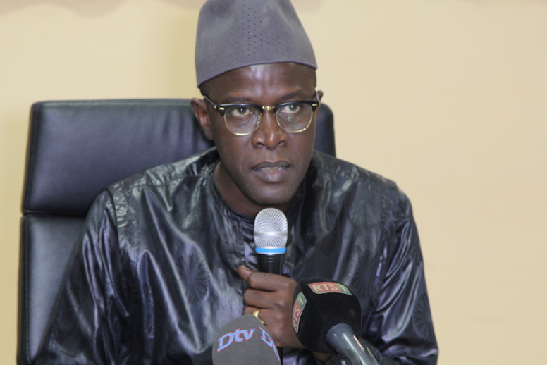 Vidéo: Yakham Mbaye est désolé d&rsquo;être assimilé à Assane Diouf, l&rsquo;insulteur public