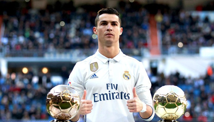 L&rsquo;international Portugais, Christiano Ronaldo a vendu un de ses Ballons d’Or