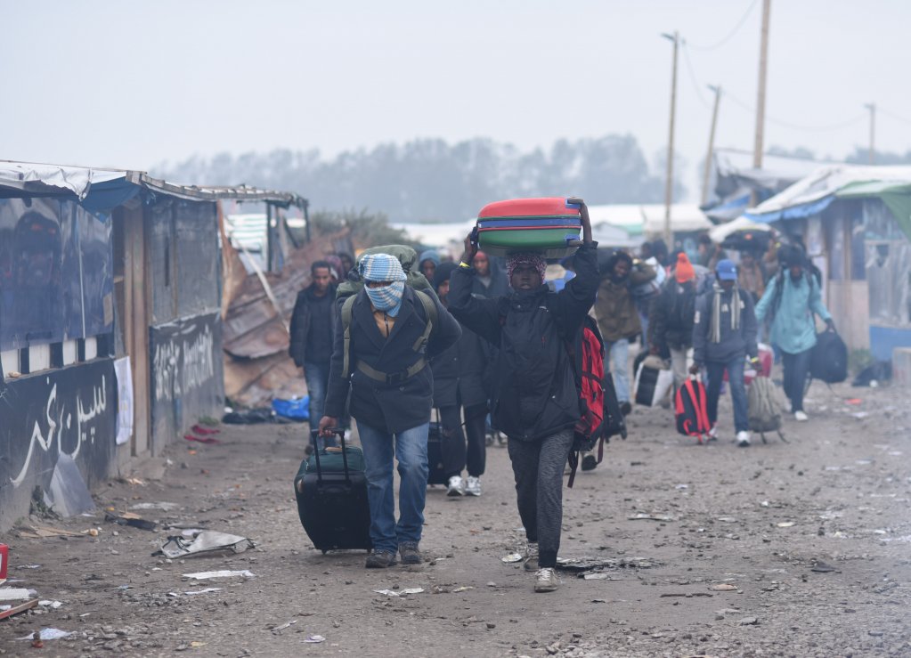 Un an après le démantèlement de la jungle de Calais, la situation humanitaire est « pire qu’avant »