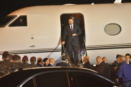 Le Liban suspendu à la décision de Hariri, de retour au pays