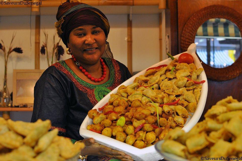 Portrait: Adja Absa Cissé, la calebasse en bandoulière pour vendre les Saveurs culinaires du Sénégal