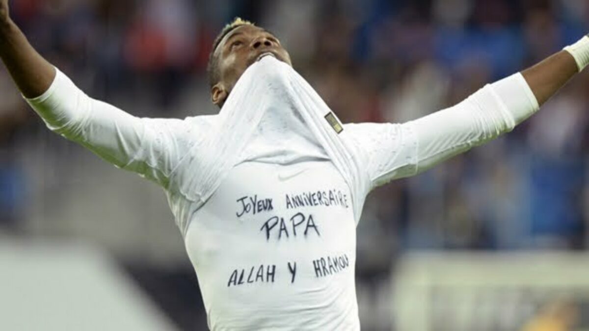 Le Celebre Joueur Francais Rend Hommage A Son Pere Lors Du Match Contr