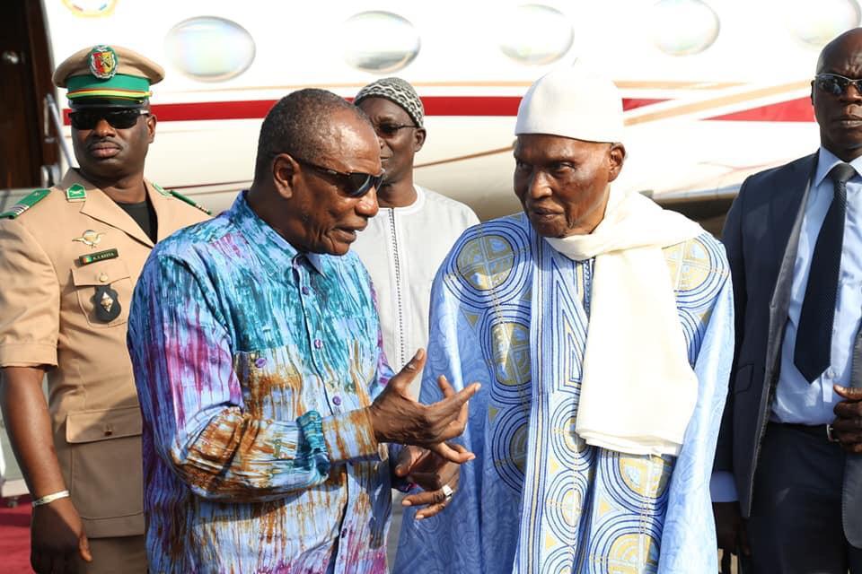 Politique: La Guinée Conakry offre l&rsquo;asile à Karim Wade contre la paix au Sénégal