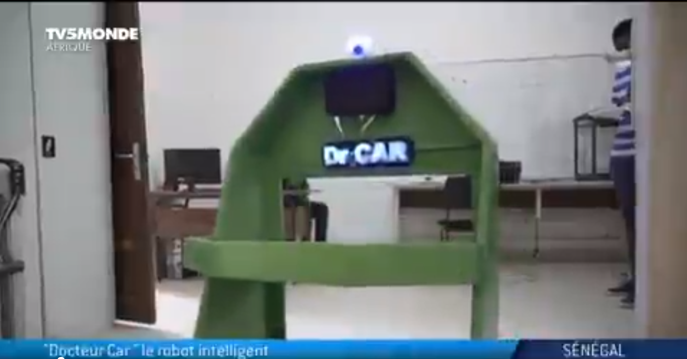 Vidéo: à la découverte de « Dr. Car » le robot infirmier conçu par les élèves ingénieurs de l&rsquo;ESP de Dakar