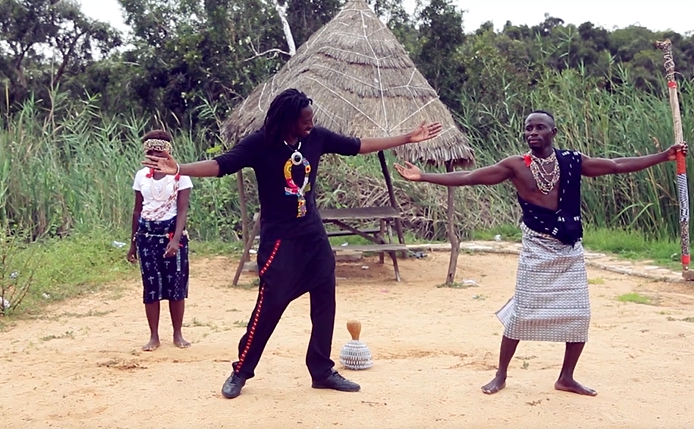 Neega Mass fait danser les Diolas sur des rythmes Wolofs