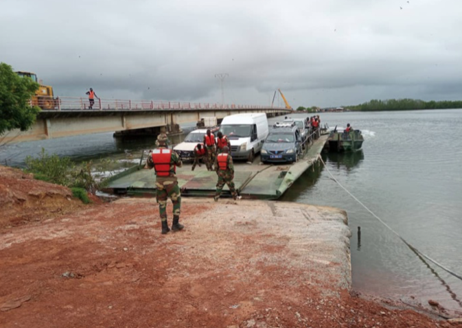 Ziguinchor : L&rsquo;armée assure la continuité de la traversée du pont Niambalang