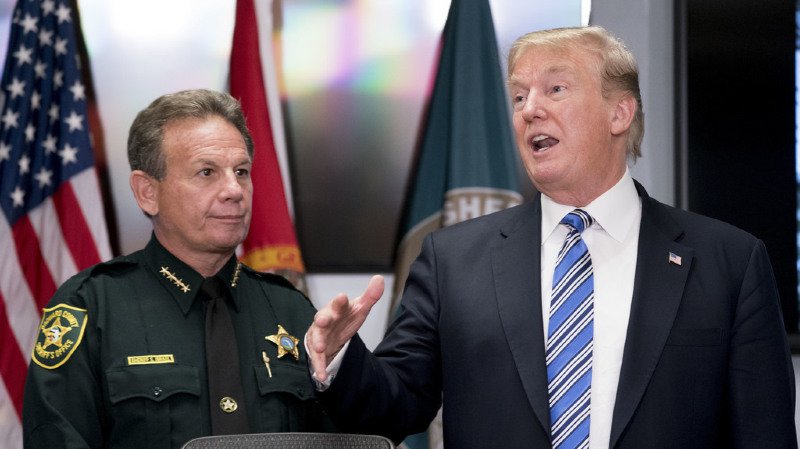 USA : Les Démocrates demandent au FBI d’enquêter sur Donald Trump