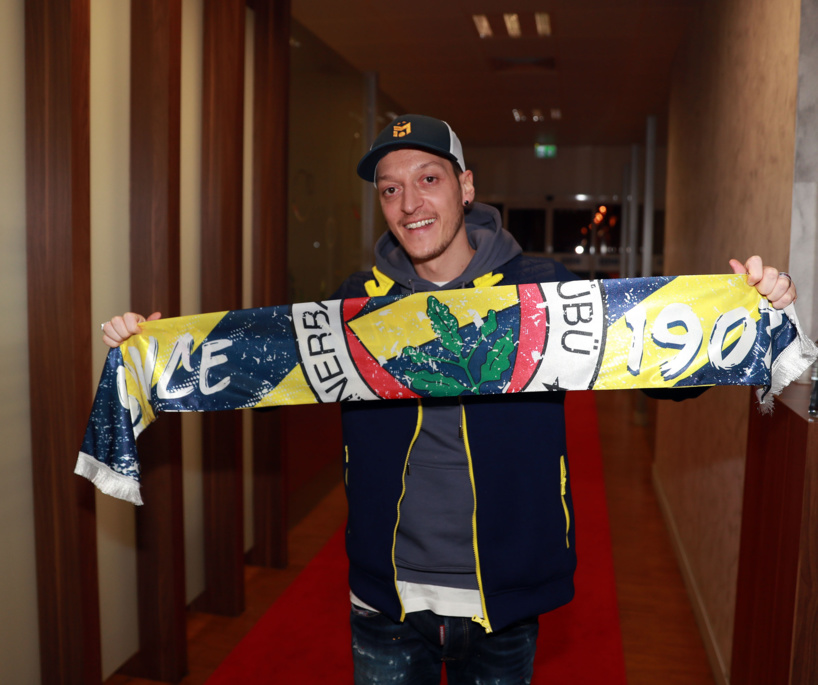 Officiel ! Mesut Özil débarque à Fenerbahçe