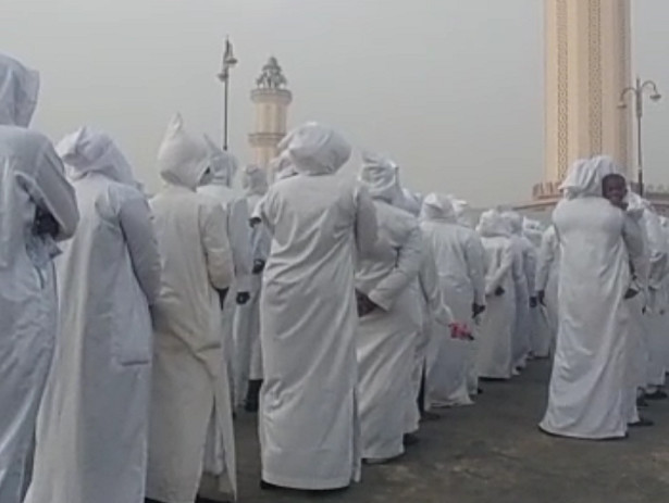 Tawaf à Touba : Le procureur de Diourbel accorde un non-lieu aux 5 disciples, leur guide reste en prison