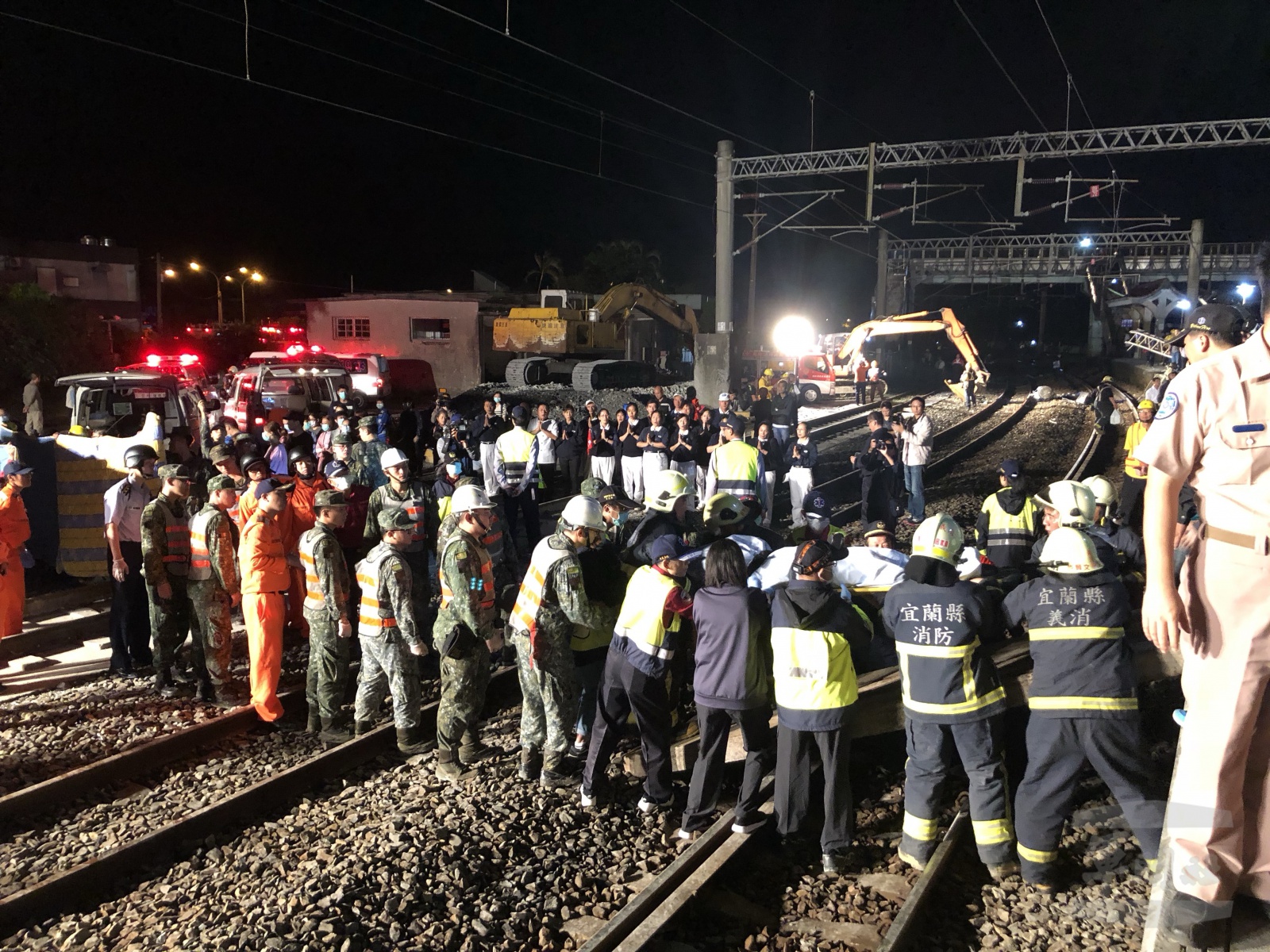 Taïwan: déraillement d’un train