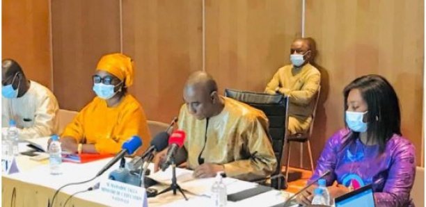 Le ministre de l’Education nationale, Mamadou Talla confirme le réaménagement du calendrier scolaire des examens