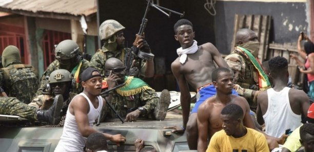 Coup d&rsquo;État en Guinée : Les putschistes convoquent autoritairement les anciens ministres