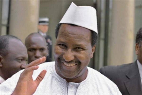Mali: L’ancien président, Alpha Oumar Konaré hospitalisé d’urgence au Maroc