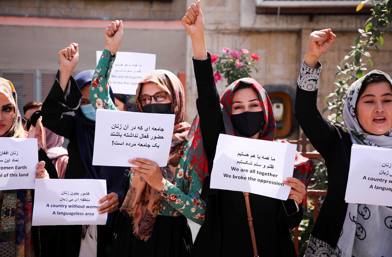 Afghanistan: des femmes défilent à Kaboul pour dénoncer le «silence» du monde