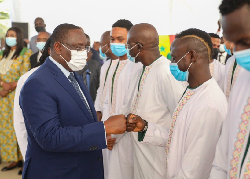 Trois « Lions » testés positifs au Covid-19 après la cérémonie au Palais : Le vol pour Cameroun repoussé