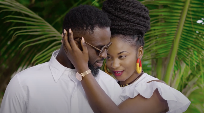 People : Découvrez la nouvelle video de Maabo -Yin Yang (Clip Officiel)