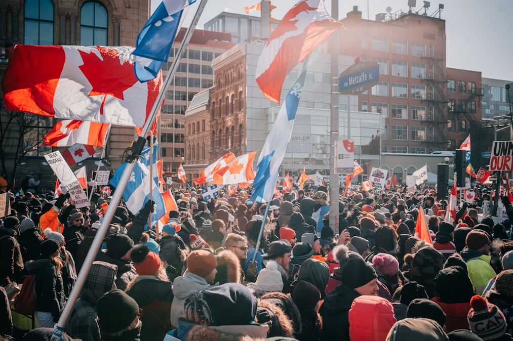 Canada: Justin Trudeau tente de calmer les manifestants anti-passe vaccinal