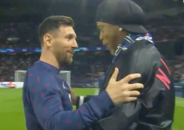Barça : Ronaldinho revient sur le départ de Lionel Messi