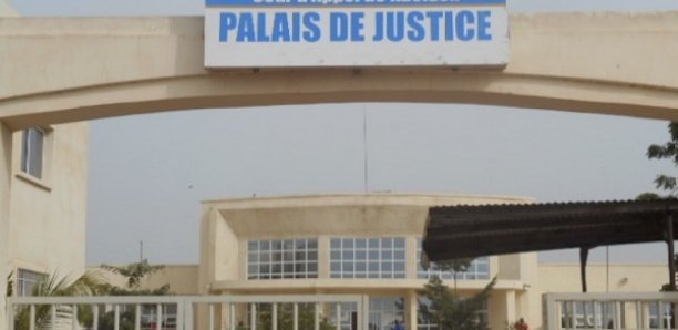 Bébé déclaré mort à l&rsquo;hôpital de Kaolack : le procès de l&rsquo;assistante infirmière renvoyé au 25 mai pour…