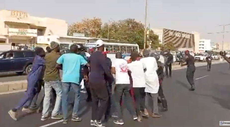 Urgent: Suivez en direct la marche pour la libération de Cheikh Oumar Diagne
