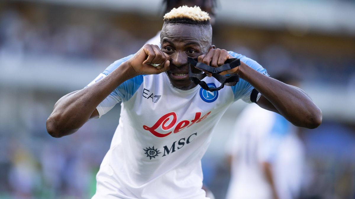 Football : L&rsquo;attaquant nigérien du Naples victime de cris racistes à Vérone