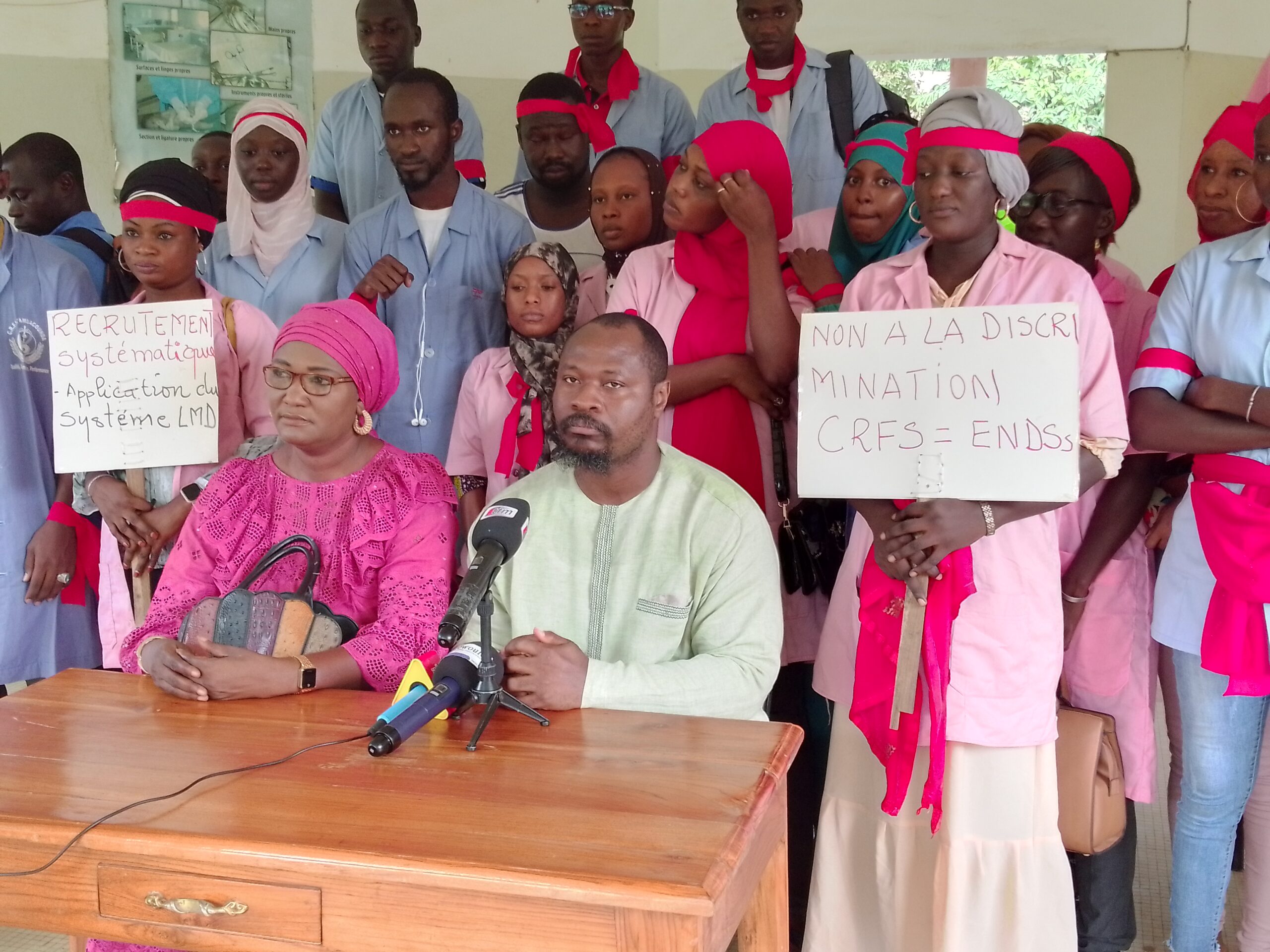 Ziguinchor: Les députés Guy Marius et Oulimata Sidibé au chevet des grévistes des CRFS