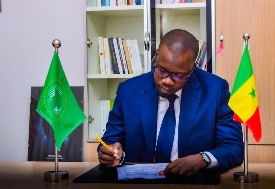 Ousmane Sonko : Son message adressé au Burkinabé Guy Hervé Kam aprés son…