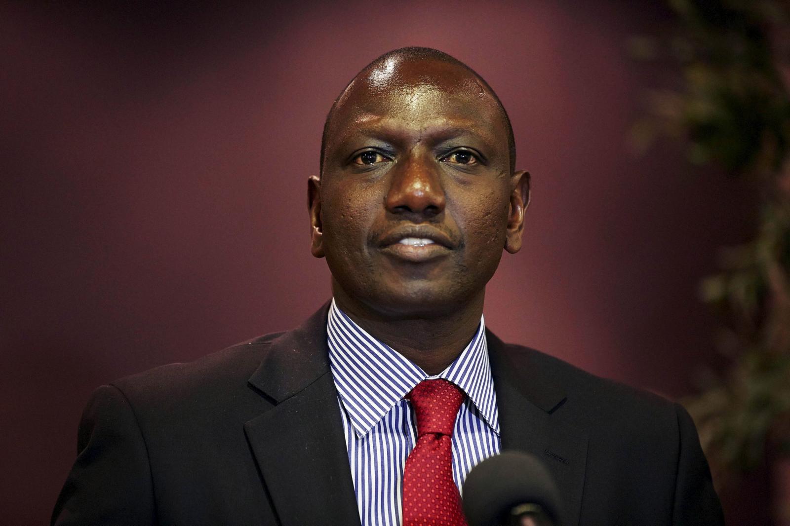 Manifestations au Kenya:  le président Ruto annonce le limogeage de la quasi-totalité de son…