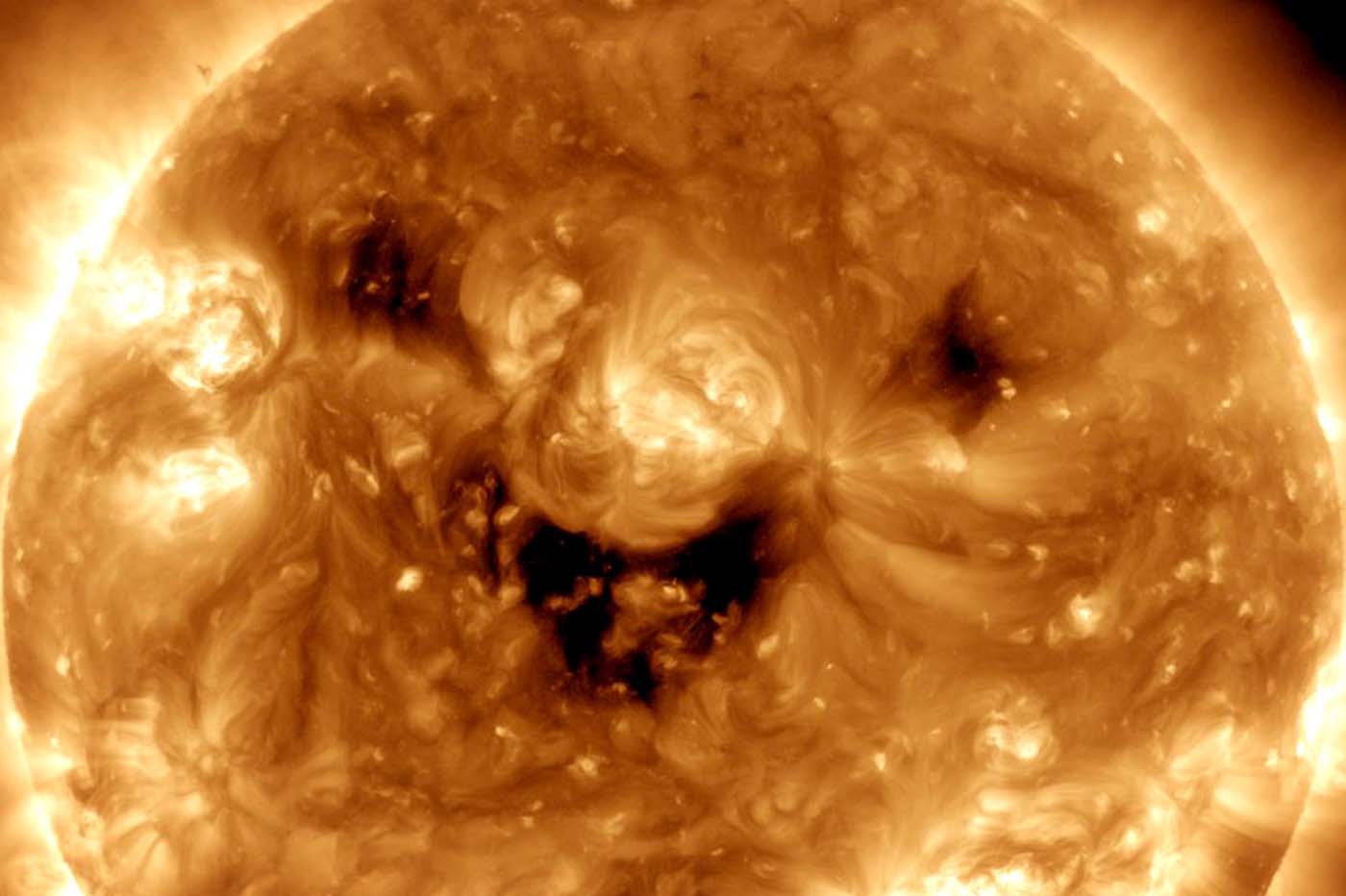 Nasa: Que signifie ce sourire terrifiant à la surface du soleil ?