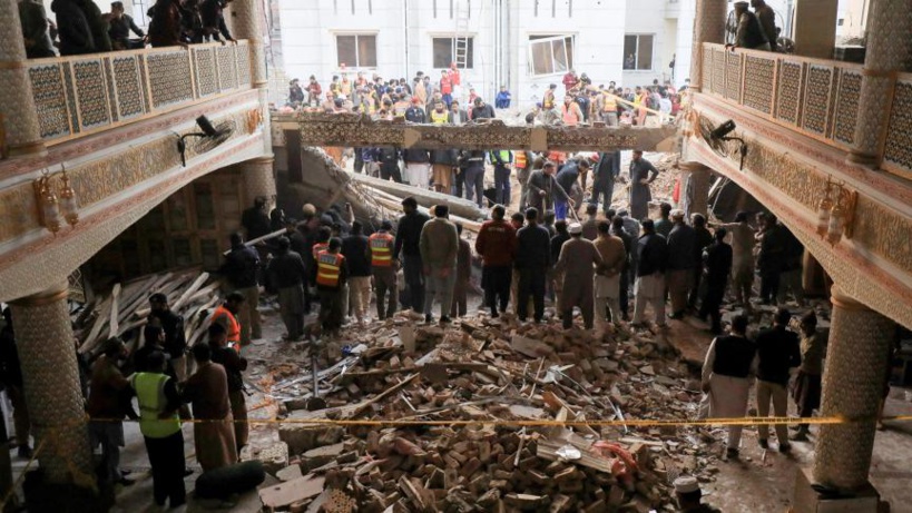 Explosion dans une mosquée au Pakistan : Le bilan monte à 83 morts (hôpital)