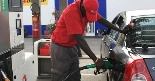 Le prix du carburant révisé á la baisse : Les nouveaux tarifs appliqués dès ce samedi
