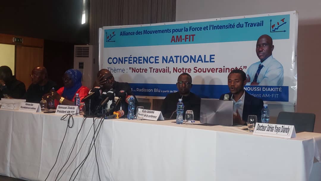Focus sur le travail: L&rsquo;alliance des mouvements pour la force et l&rsquo;intensité du travail ( AM-FIT ) en conférence au Radisson