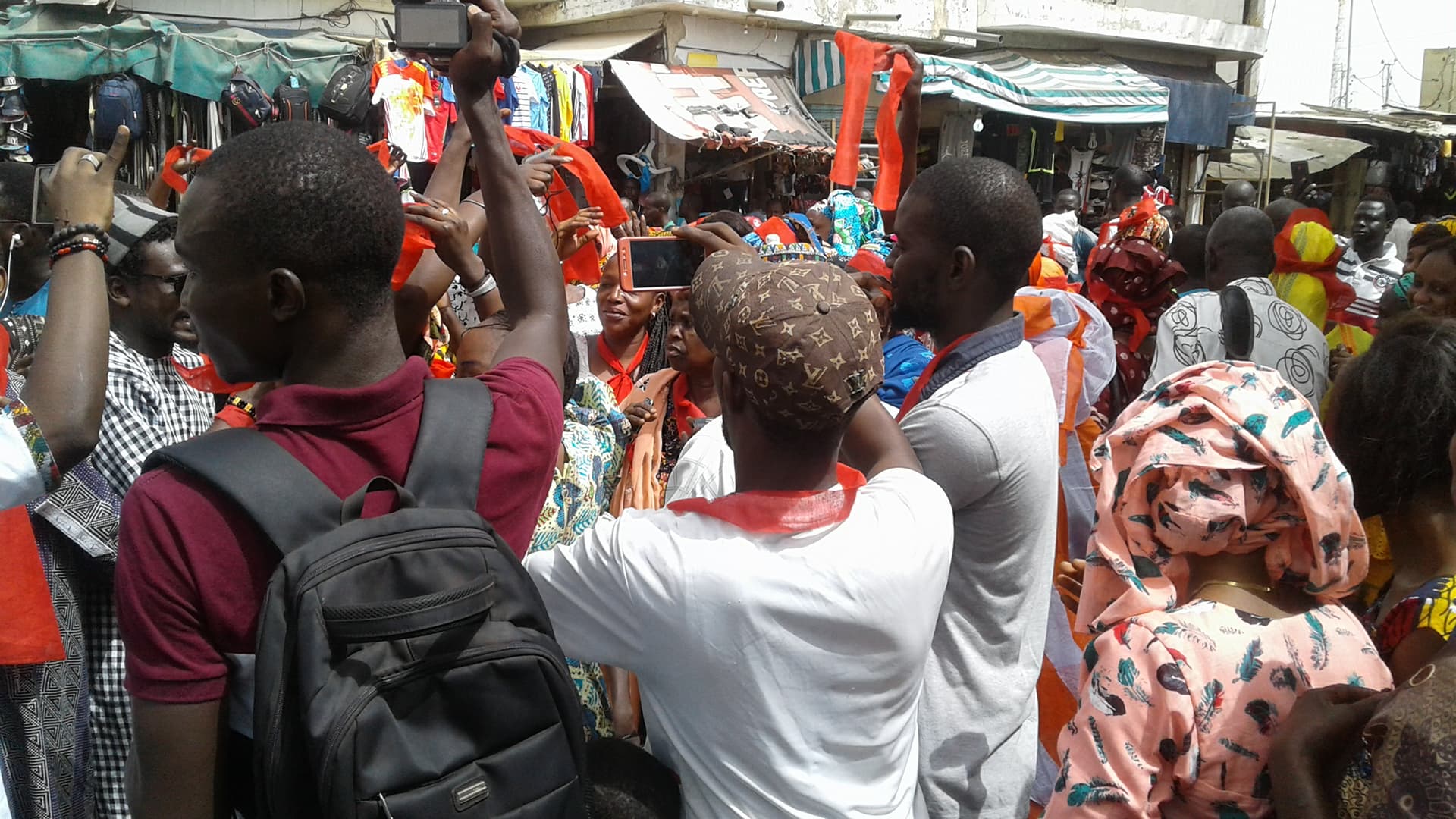 Ziguinchor: Les ressortissants guinéens se préparent à descendre dans la rue pour…