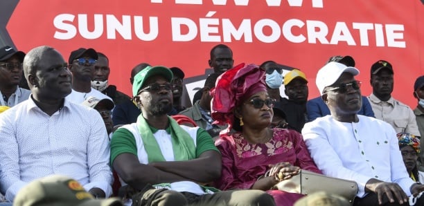 L’opposition défie le pouvoir avant un nouveau procès de Ousmane Sonko
