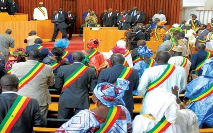 Affaire Ousmane Sonko : Les députés de l’opposition déposent une plainte devant la haute cour de justice