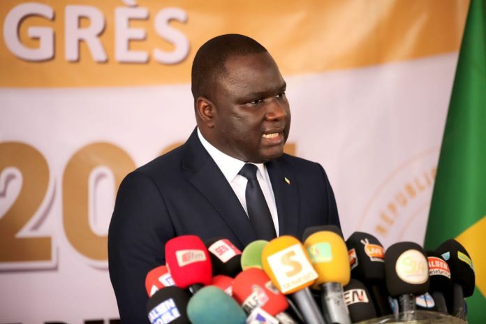 Dialogue politique : Déthié Fall prend une grosse décision