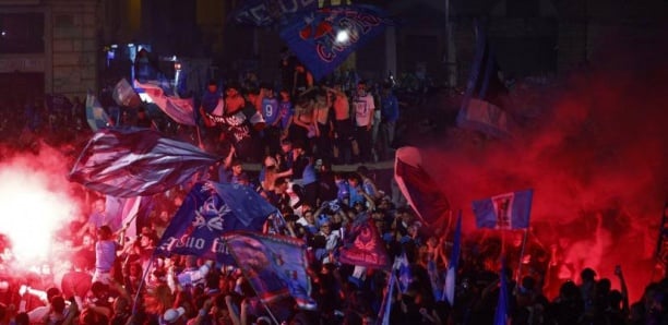 Un décès à Naples pendant les célébrations pour son titre de champion