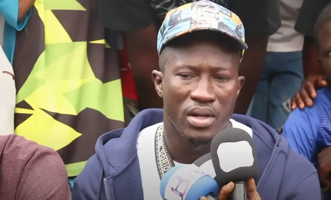 Sanction disciplinaire : Ada Fass, Sanctionné par le…