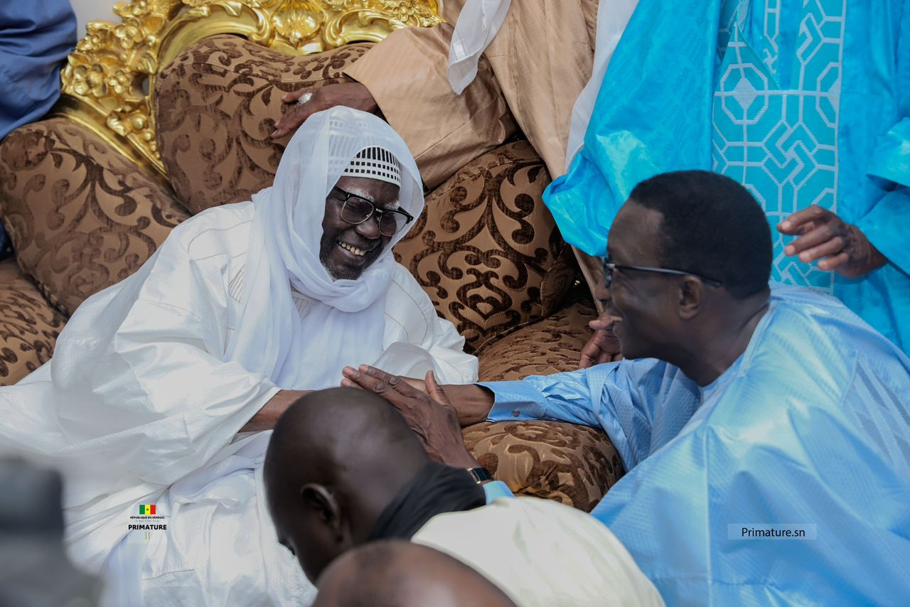 Touba : Le Premier ministre Amadou Ba visite les chantiers et se rend chez Serigne Mountakha