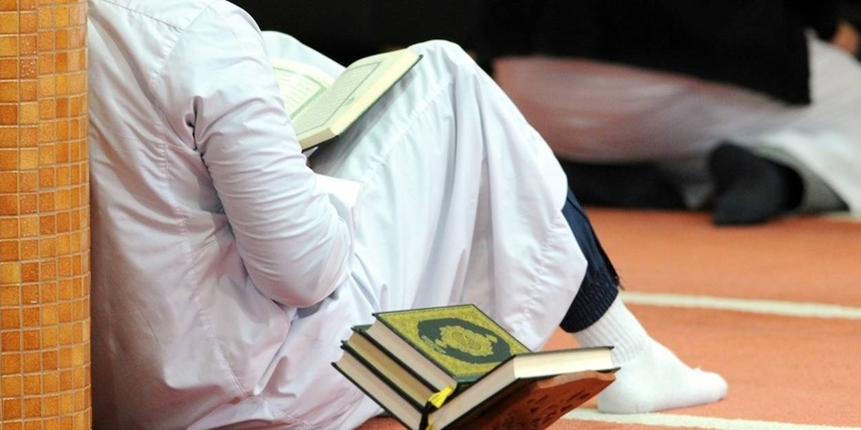 Contribution : Quand le salafisme frappe aux portes du Sénégal (Par Étienne Cassagne)