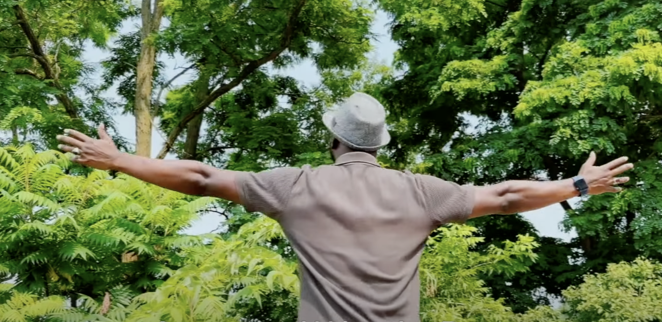 Un engagement écologique en harmonie avec la musique : Découvrez le nouveau single « Alam Gi » de Seckou Keita
