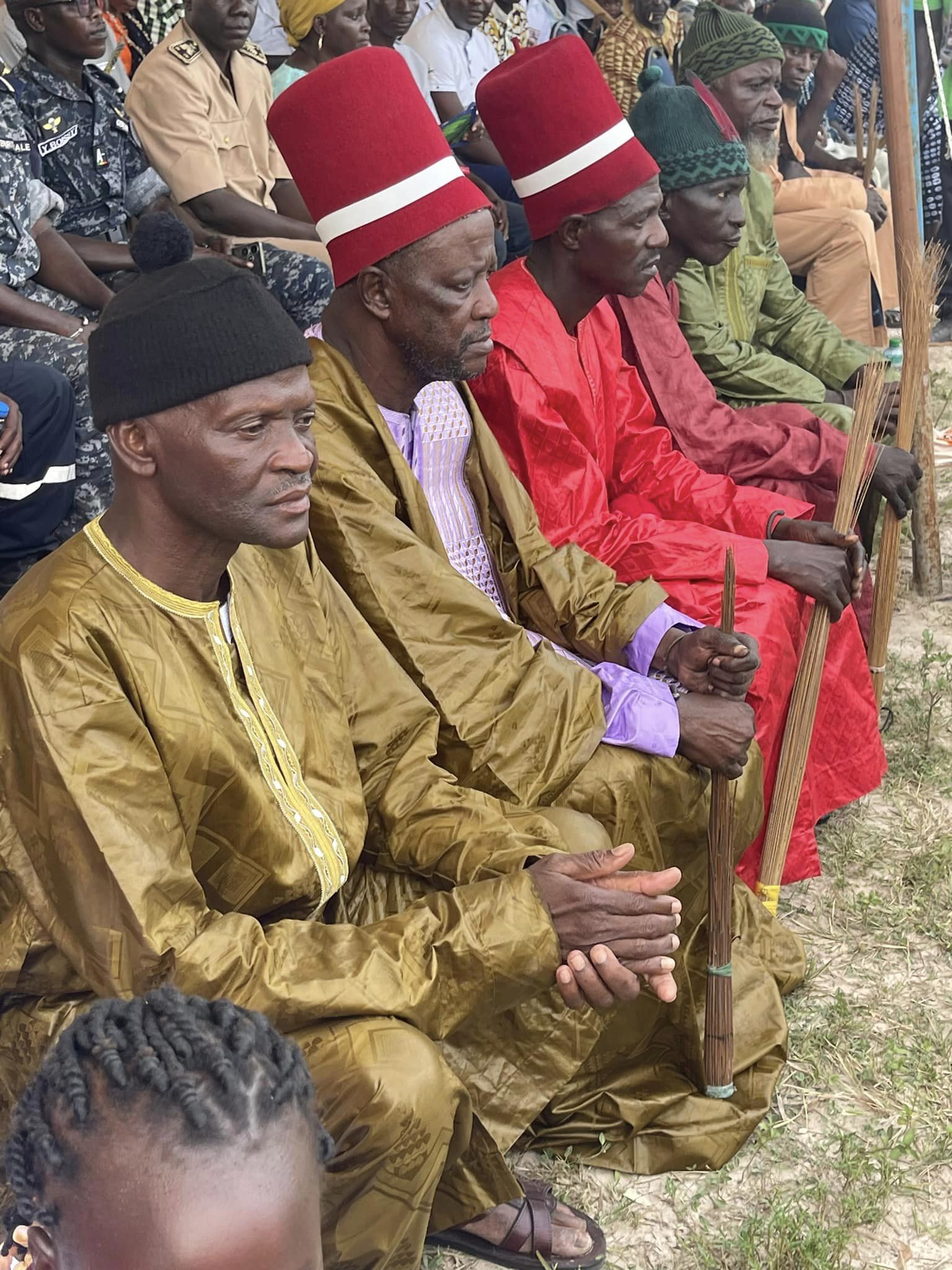 Humeubeul á Oussouye : L&rsquo;engagement du roi Sibilumbaye Diedhiou pour la cohésion sociale, la paix et le développement salué