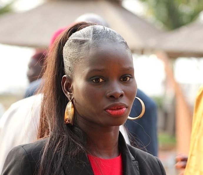 Incendie au Marché Boucotte : Thérèse Diouf Faye décaisse une enveloppe de 50 millions FCFA et 10 tonnes de riz