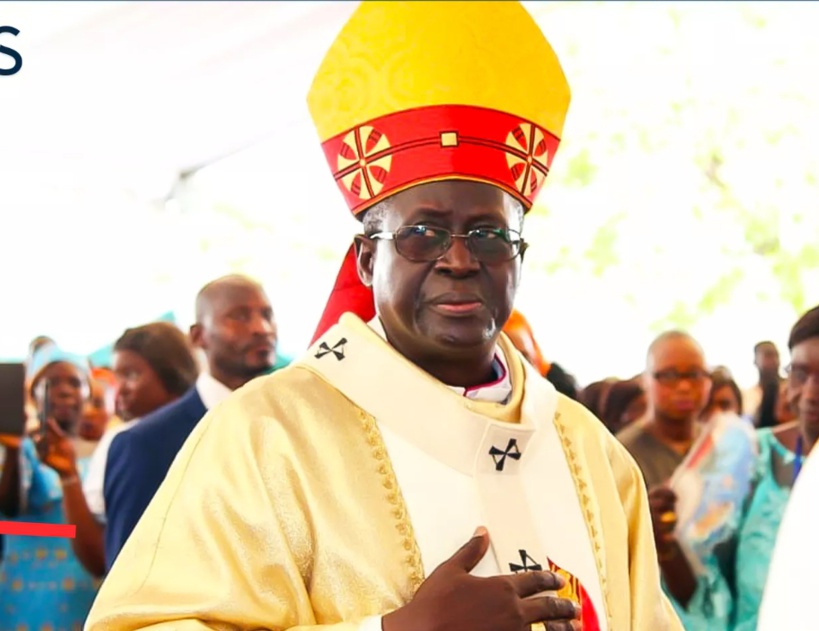 Messe de Noël 2023 : Monseigneur Benjamin Ndiaye invite les fidèles à la promotion d’un pays ‘’de justice et de paix’’