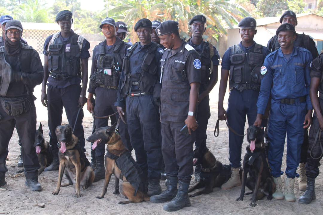 Gambie : La Police se dote d&rsquo;une unité de chiens renifleurs