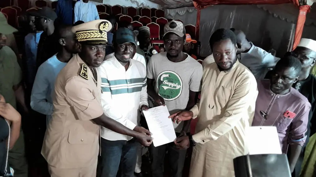 Bambey: Pape Malick Ndour, signe 319 contrat« Xëyu ndaw ni »et annonce l’ouverture de la Maison de la Jeunesse dans deux mois