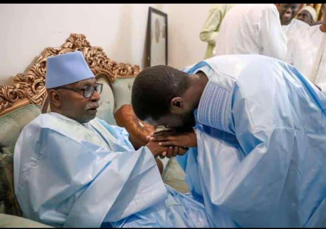 Après Touba, le Chef de l&rsquo;Etat Bassirou Diomaye Faye s&rsquo;est rendu à Tivaouane pour une visite de courtoisie