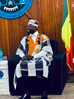 Ousmane Sonko peine à se débarrasser des habits d’opposant